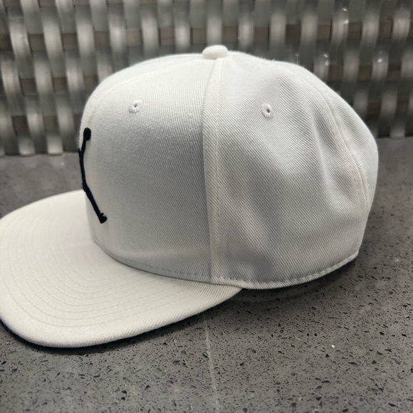 White Jordan Cap with Black Logo - Picture 3 of 8